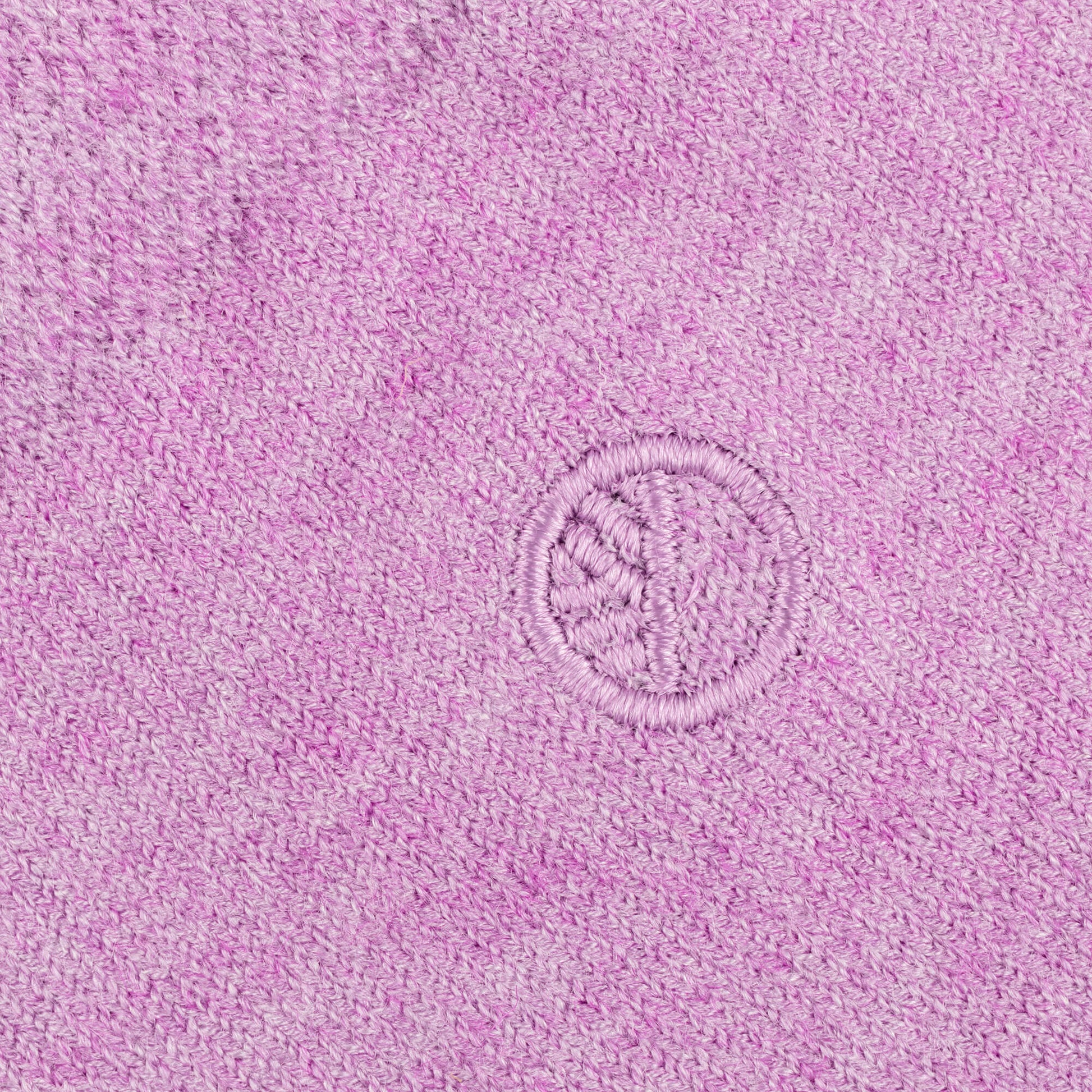 Women's Luxe Heather Close Up