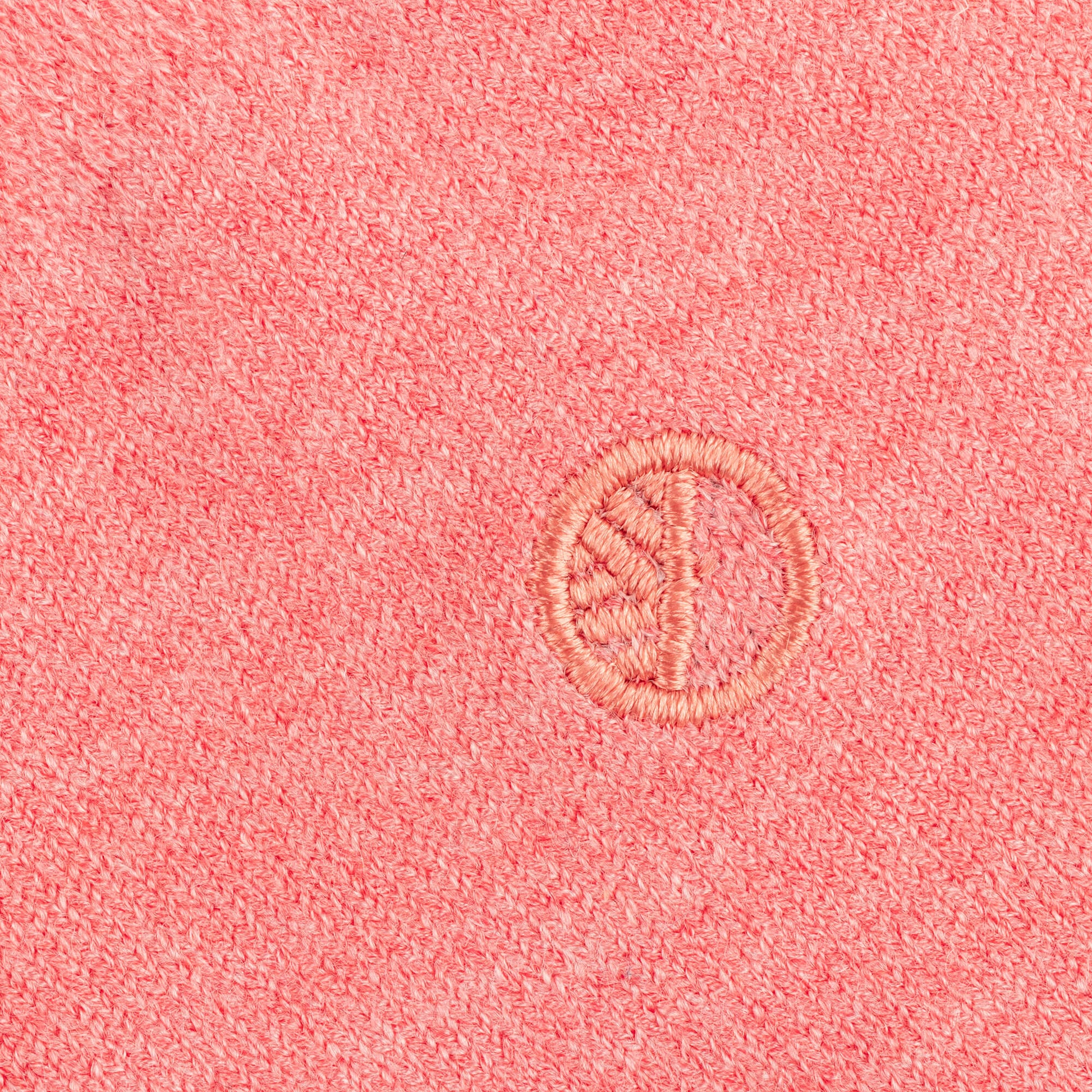 Women's Luxe Coral Close Up